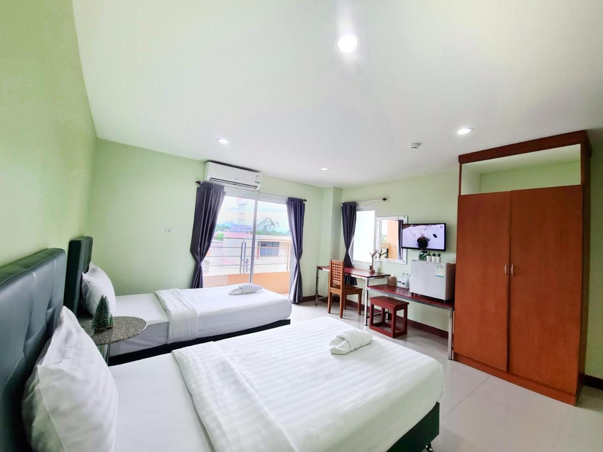 Jaroonsak Grand Hotel Транг Екстериор снимка